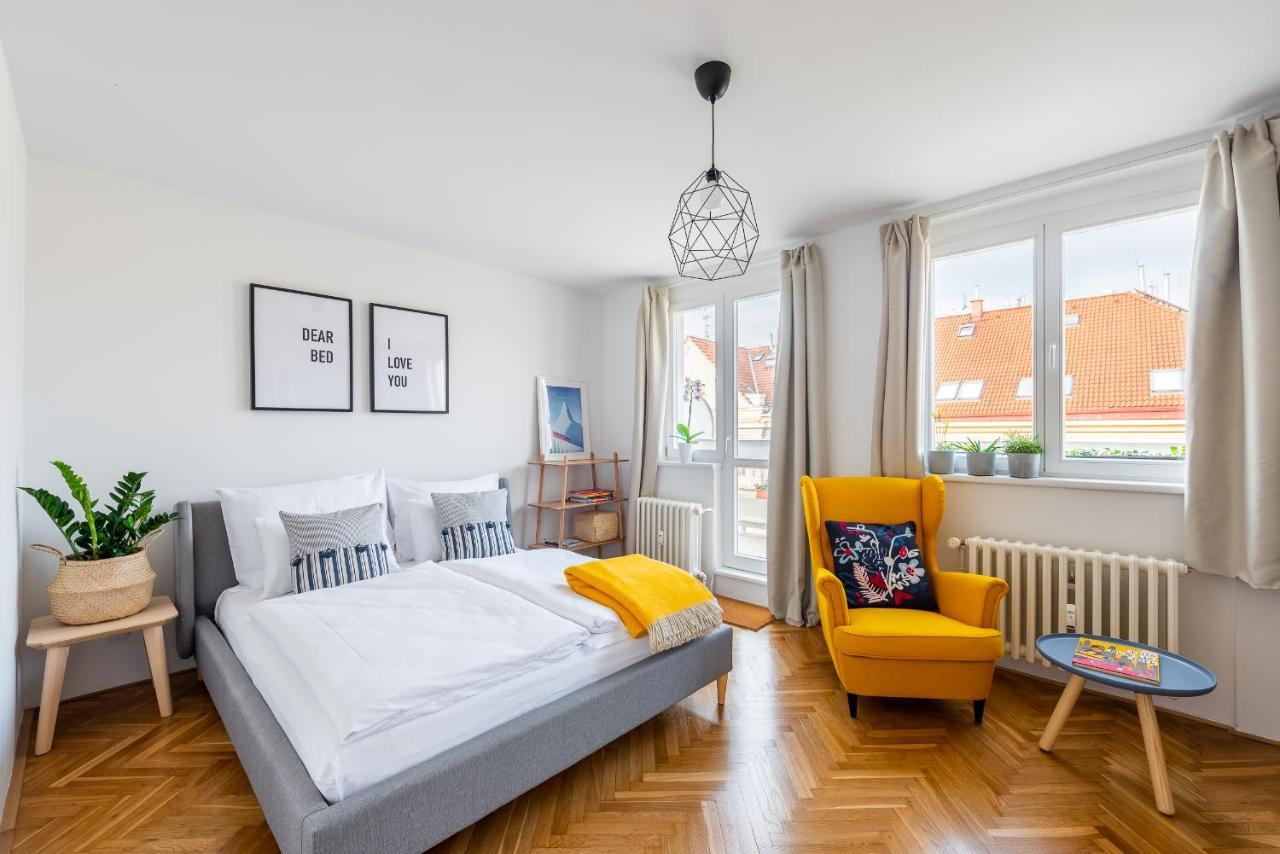 Bright Charming Apt With Terrace, Parking & Airco. Prag Dış mekan fotoğraf