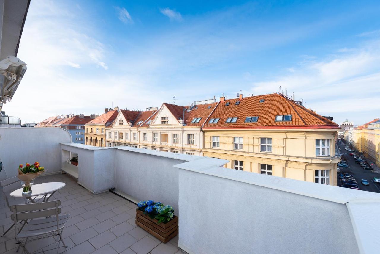 Bright Charming Apt With Terrace, Parking & Airco. Prag Dış mekan fotoğraf