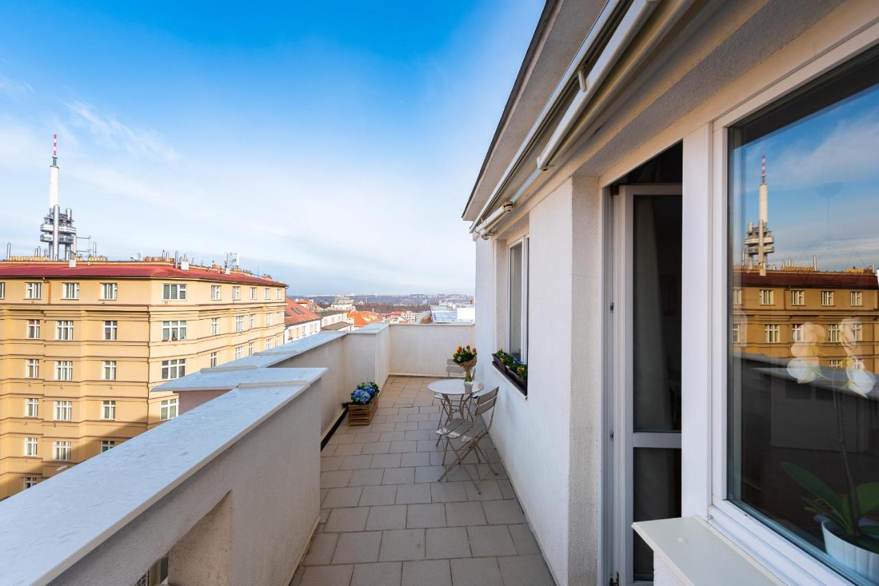 Bright Charming Apt With Terrace, Parking & Airco. Prag Dış mekan fotoğraf